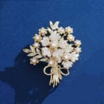 Fashionable and High-End Fortune Tree Brooch,
