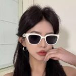 Cat's eye sunglasses. - Image 3